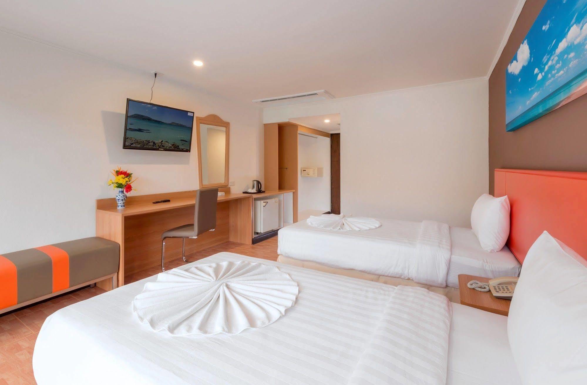 Royal Crown Hotel & Palm Spa Resort Patong Екстериор снимка